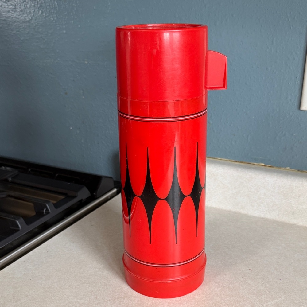Red Retro Insulated Vacuum Flask - Brand Unspecified